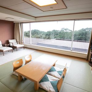 Japanese-Style Room